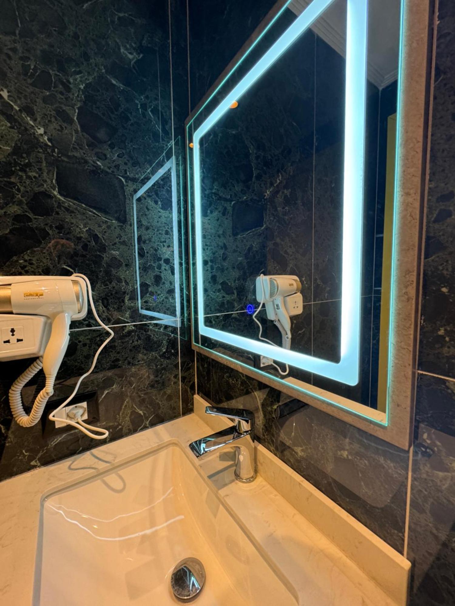 Hotel Gjika Tirana Extérieur photo